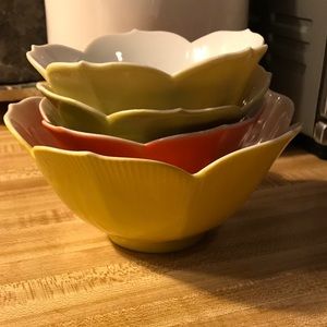 Lot Vintage Flower Shaped Ceramic Porcelain Dishes